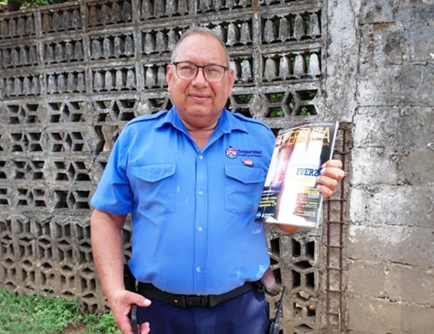 De guardia, buscando la paz